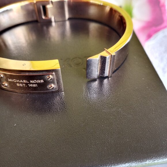 MK rose gold hinged bracelet - Picture 6 of 13